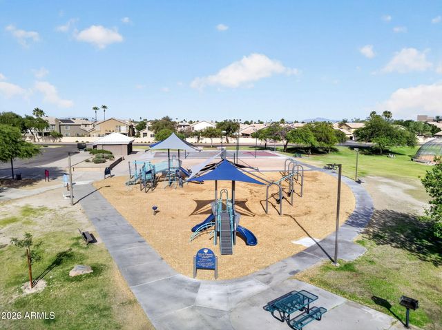 2541 E SILVERWOOD Drive, Phoenix, AZ 85048