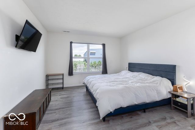 528 Genisis Drive, Whiteland, IN 46184