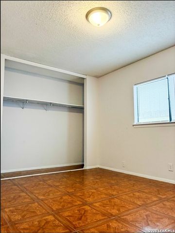 11338 Candle Park, San Antonio, TX 78249