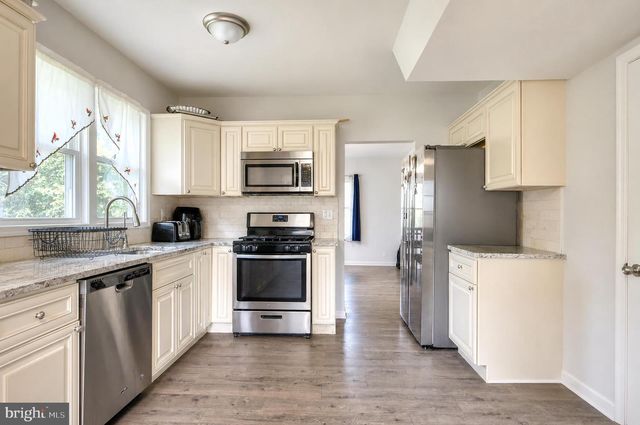 244 GIBBSBORO RD, Clementon, NJ 08021