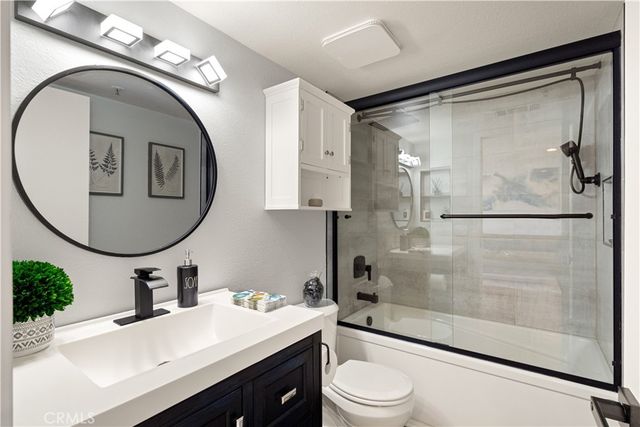 707 W 4th 8, Long Beach, CA 90802