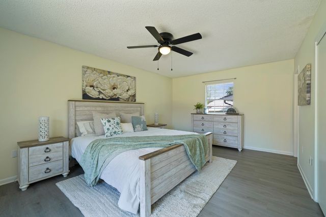 15 Lakeview Drive, Mary Esther, FL 32569