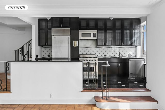 25 Central Park W Apt 12P, New York City, NY 10023