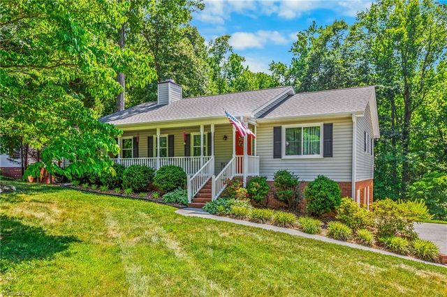 180 Creekside Drive, High Point, NC 27265