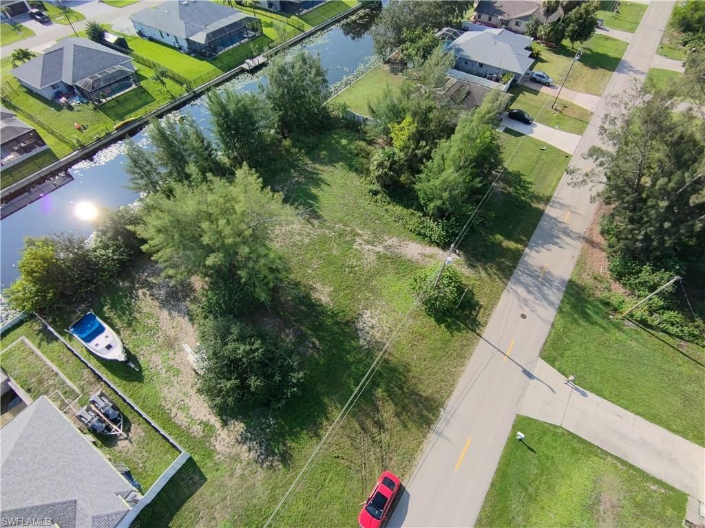 951 15th PL, CAPE CORAL, FL 33991 — exterior