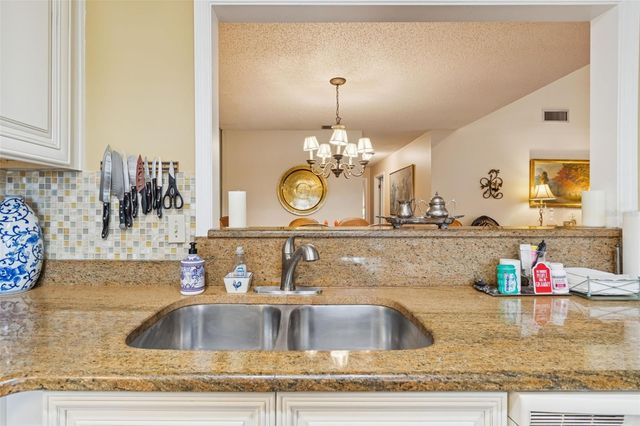 3108 VALLEY OAKS DRIVE 501, Tampa, FL 33618