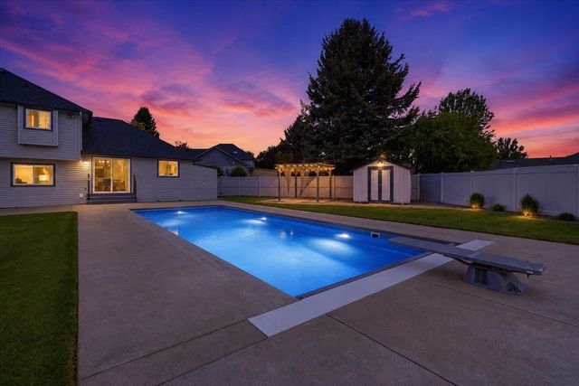 2013 S Newer Ct, Spokane Valley, WA 99037