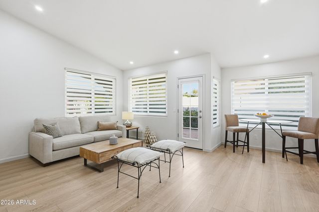 5958 E KELTON Lane, Scottsdale, AZ 85254