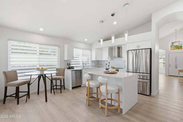 5958 E KELTON Lane, Scottsdale, AZ 85254