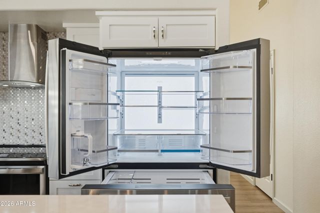 5958 E KELTON Lane, Scottsdale, AZ 85254