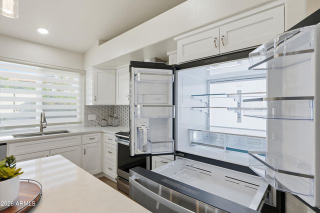 5958 E KELTON Lane, Scottsdale, AZ 85254