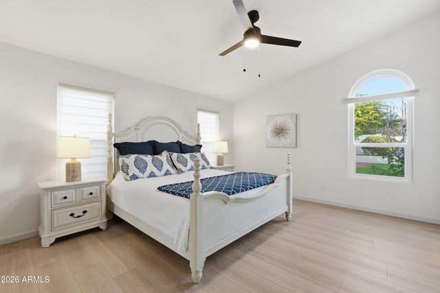 5958 E KELTON Lane, Scottsdale, AZ 85254