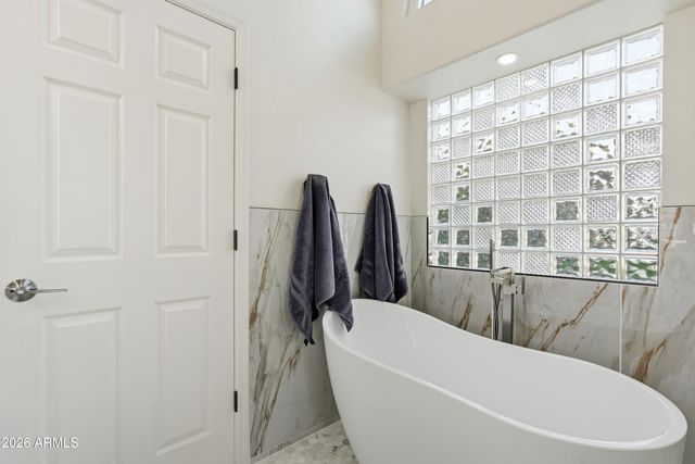 5958 E KELTON Lane, Scottsdale, AZ 85254