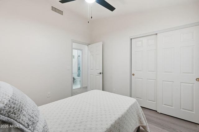 5958 E KELTON Lane, Scottsdale, AZ 85254