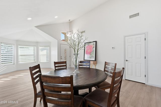 5958 E KELTON Lane, Scottsdale, AZ 85254