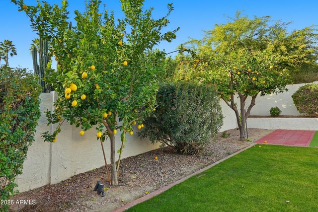 5958 E KELTON Lane, Scottsdale, AZ 85254