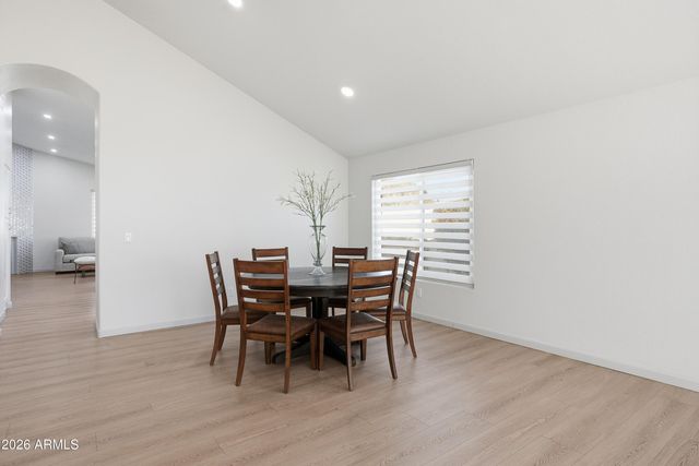 5958 E KELTON Lane, Scottsdale, AZ 85254