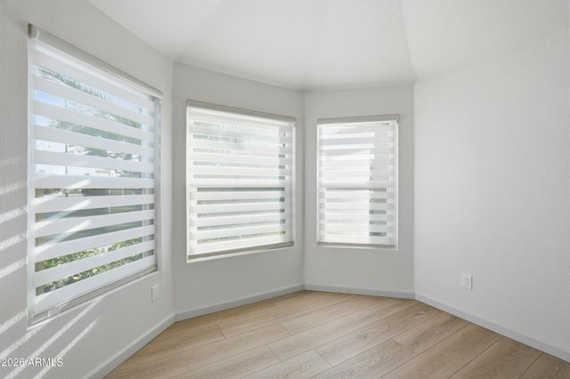 5958 E KELTON Lane, Scottsdale, AZ 85254