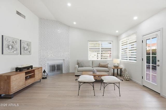 5958 E KELTON Lane, Scottsdale, AZ 85254