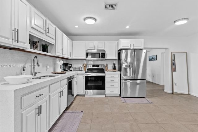 1430 NE 11th Street 1430, Homestead, FL 33033