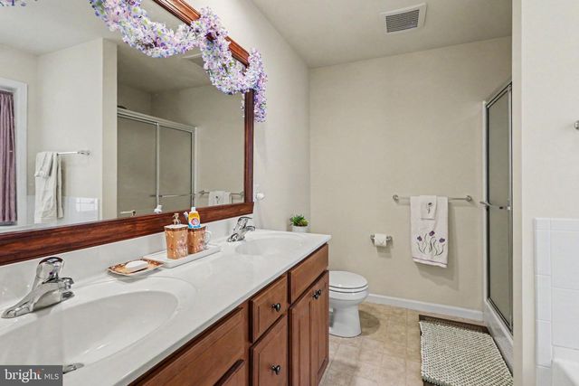 2281 FLINTLOCK DR, Hummelstown, PA 17036