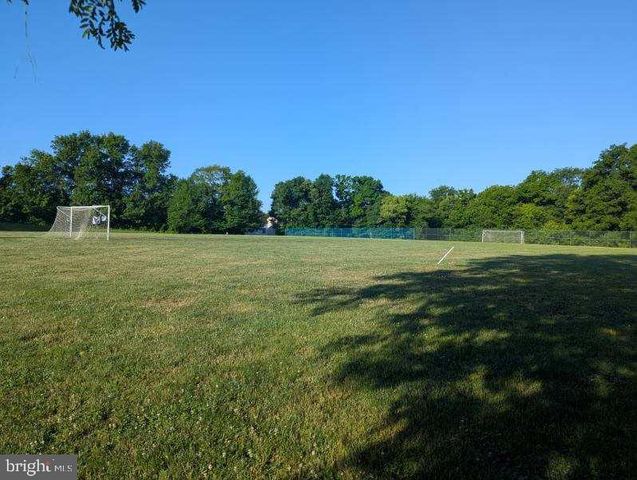 2281 FLINTLOCK DR, Hummelstown, PA 17036