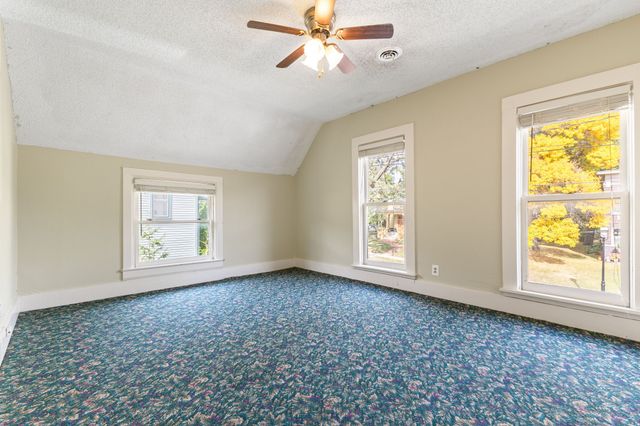 1614 Center Street, Des Moines, IA 50314