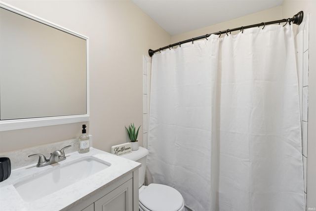 800 N Knight Circle, Marion, IN 46952