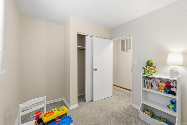 800 N Knight Circle, Marion, IN 46952