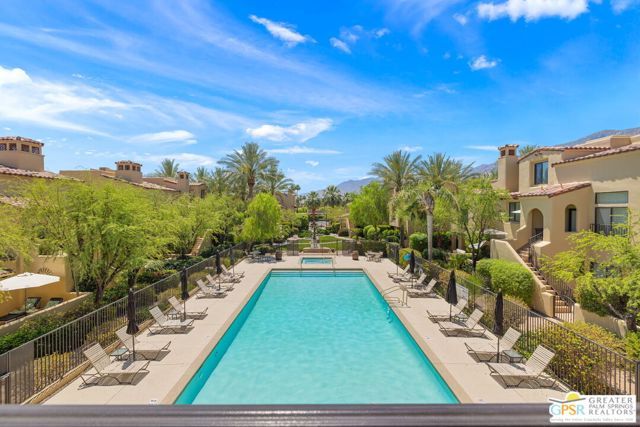 1015 Villorrio Drive S, Palm Springs, CA 92262
