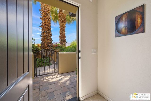 1015 Villorrio Drive S, Palm Springs, CA 92262
