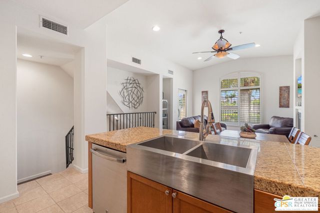 1015 Villorrio Drive S, Palm Springs, CA 92262