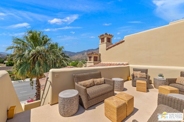 1015 Villorrio Drive S, Palm Springs, CA 92262