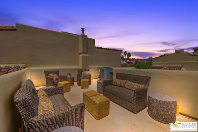 1015 Villorrio Drive S, Palm Springs, CA 92262