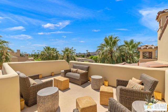1015 Villorrio Drive S, Palm Springs, CA 92262