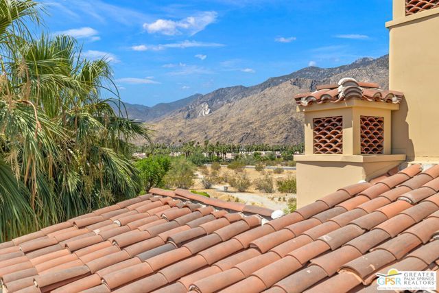 1015 Villorrio Drive S, Palm Springs, CA 92262