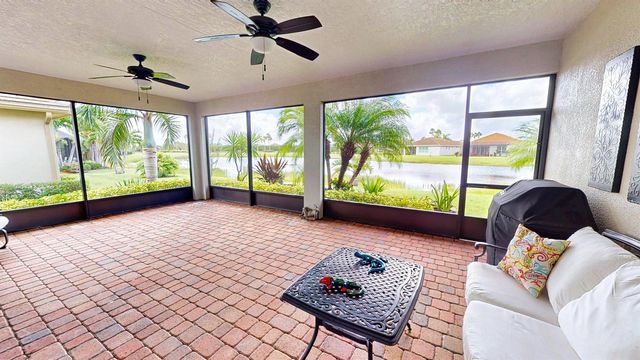 9727 SW Chestwood Avenue, Port St. Lucie, FL 34987