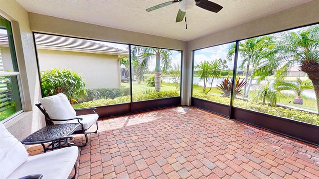 9727 SW Chestwood Avenue, Port St. Lucie, FL 34987