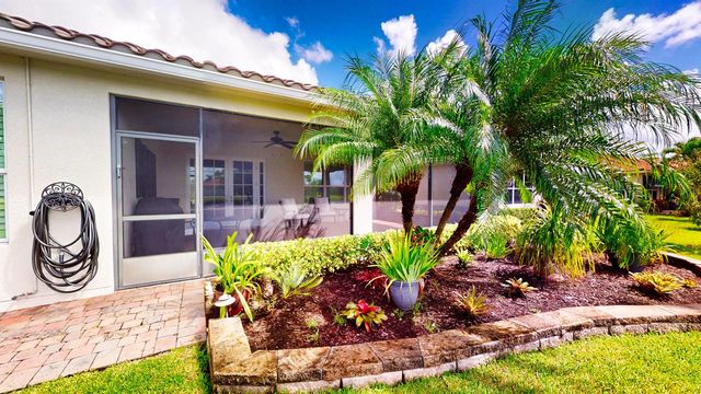 9727 SW Chestwood Avenue, Port St. Lucie, FL 34987