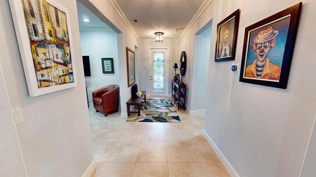 9727 SW Chestwood Avenue, Port St. Lucie, FL 34987