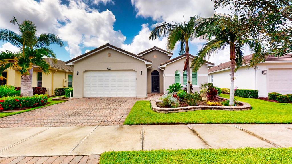 9727 SW Chestwood Avenue, Port St. Lucie, FL 34987