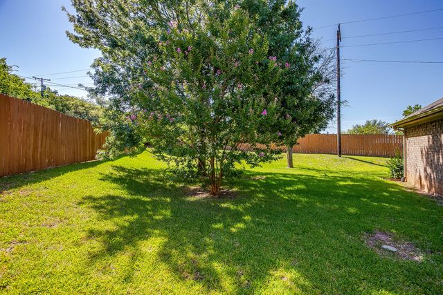 1509 Oak Tree Circle, Weatherford, TX 76086