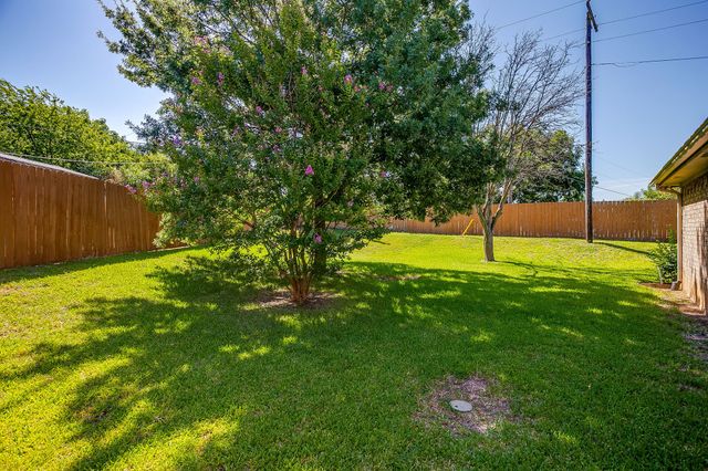 1509 Oak Tree Circle, Weatherford, TX 76086