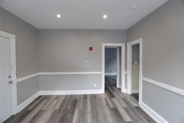 686 Broadway 2R, Pawtucket, RI 02860