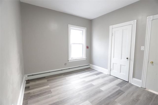 686 Broadway 2R, Pawtucket, RI 02860
