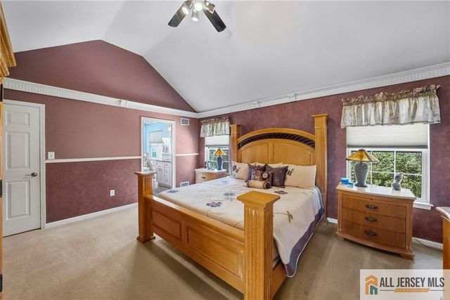 38 Maplehurst Lane, Piscataway, NJ 08854