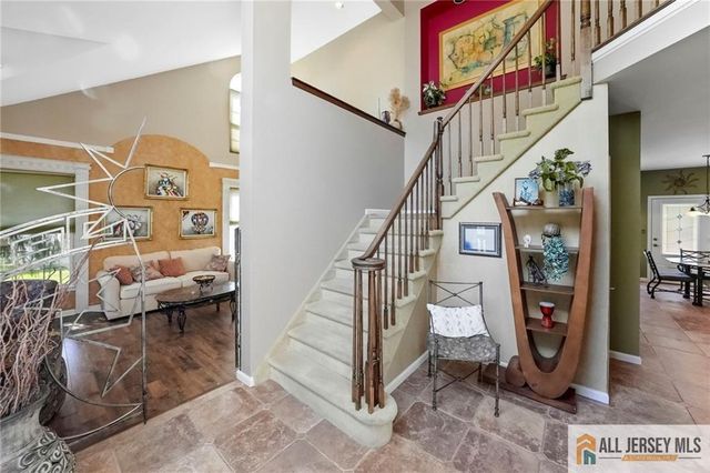 38 Maplehurst Lane, Piscataway, NJ 08854