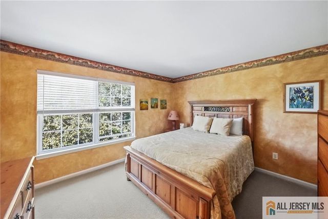 38 Maplehurst Lane, Piscataway, NJ 08854