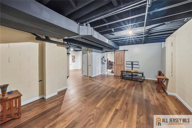 38 Maplehurst Lane, Piscataway, NJ 08854