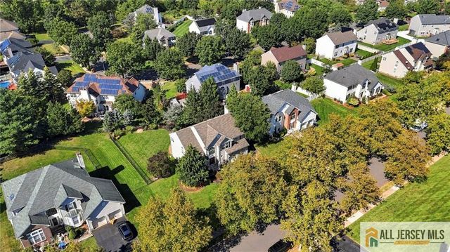 38 Maplehurst Lane, Piscataway, NJ 08854